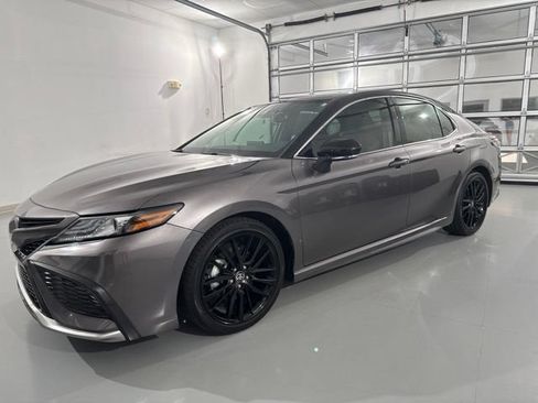 Used 2024 Toyota Camry XSE w/ Navigation Package FWD image 3