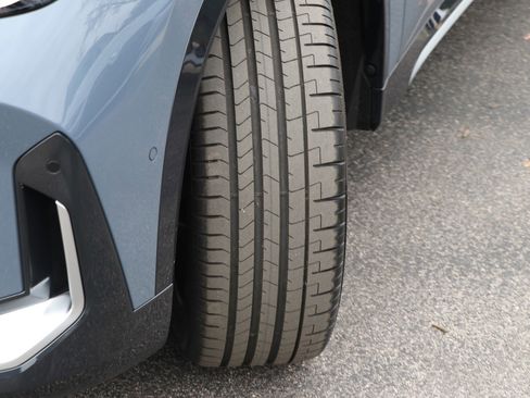 Certified 2025 BMW X1 xDrive28i w/ Technology Package image 7