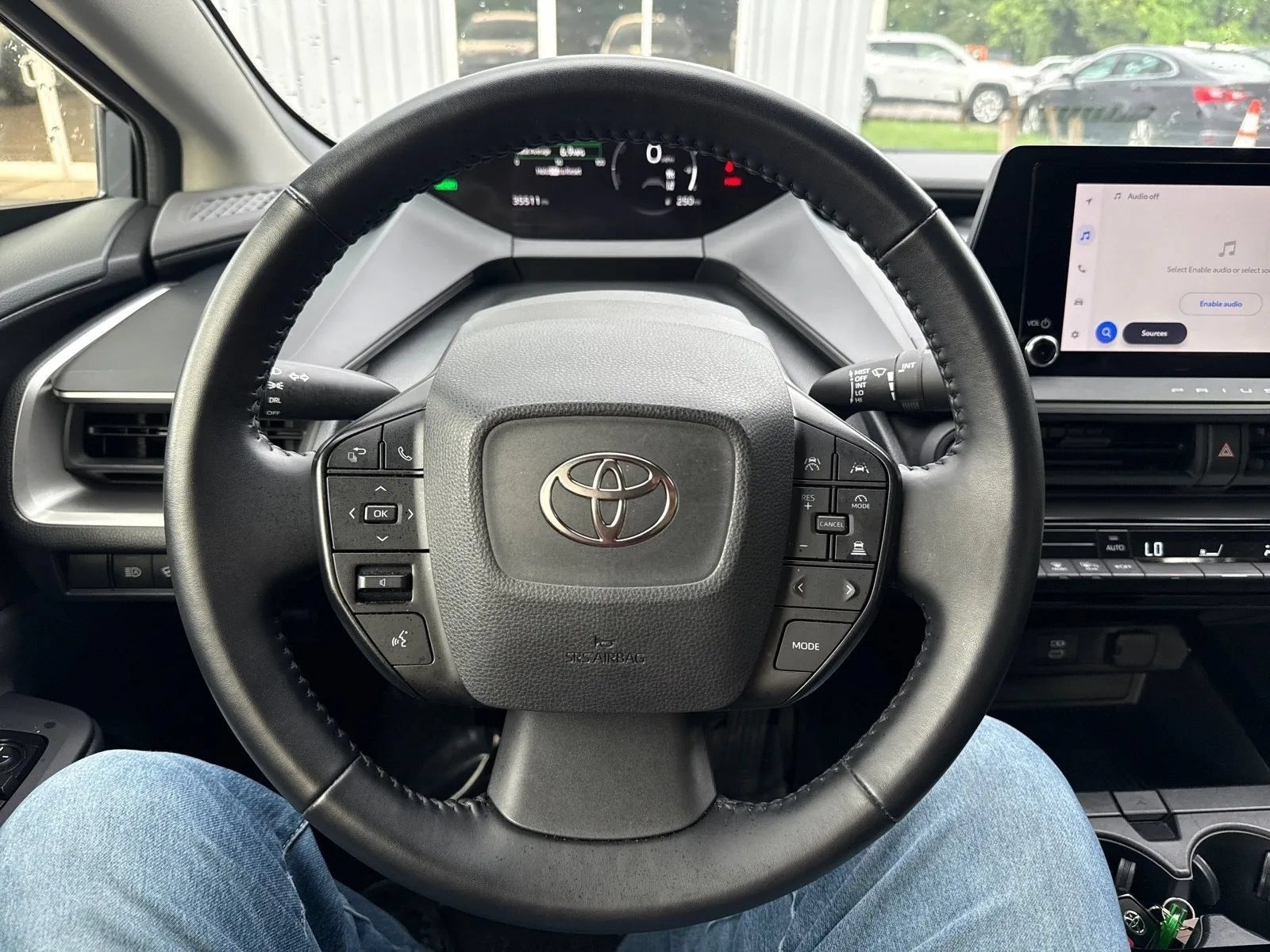 Used 2025 Toyota Prius LE FWD image 15