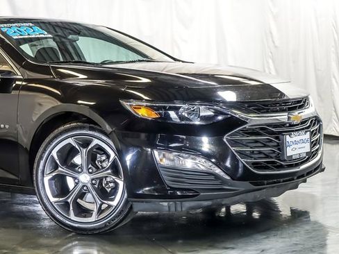 Used 2024 Chevrolet Malibu LT image 3