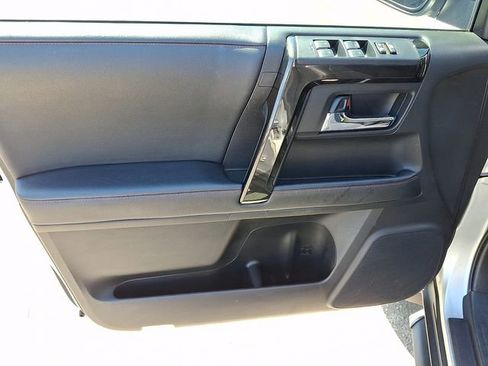 Used 2021 Toyota 4Runner Venture AWD/4WD image 9