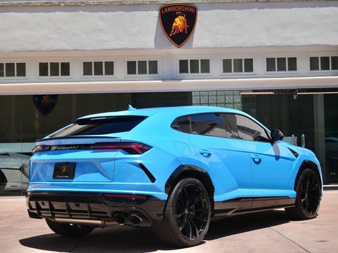 Used 2021 Lamborghini Urus AWD/4WD image 3