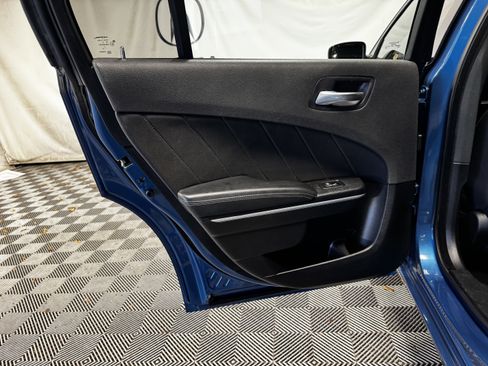 Used 2022 Dodge Charger SXT w/ Driver Convenience Group image 18