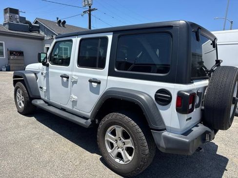 Used 2022 Jeep Wrangler Unlimited Sport AWD/4WD image 8