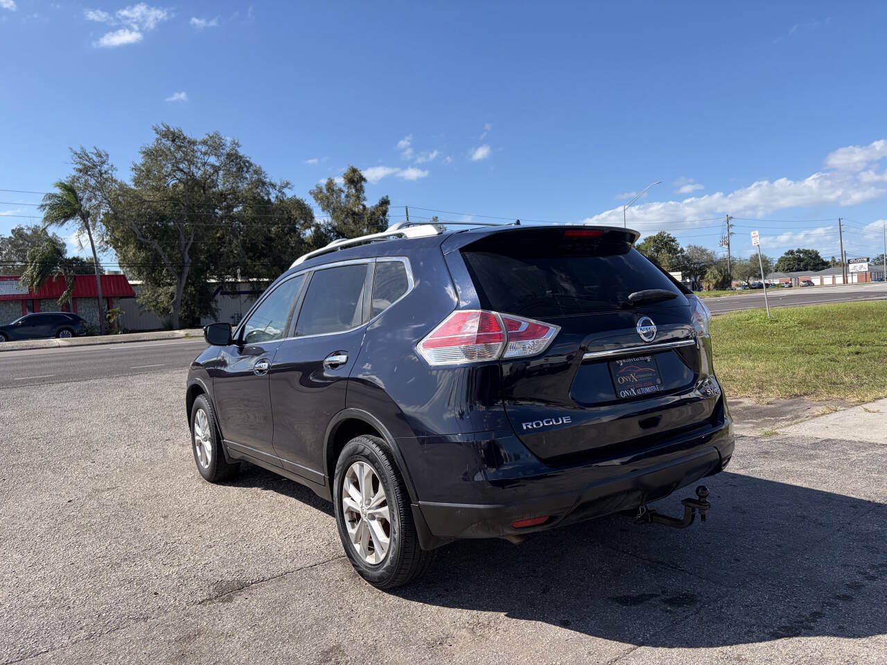 Used 2016 Nissan Rogue SV AWD/4WD image 8
