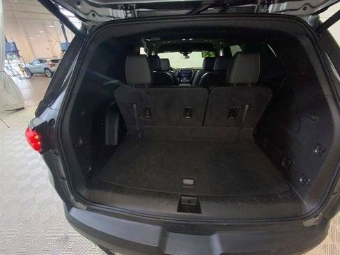 Used 2023 Chevrolet Traverse LT w/ Midnight/Sport Edition AWD/4WD image 14