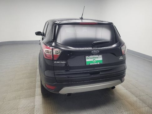 Used 2017 Ford Escape SE image 6