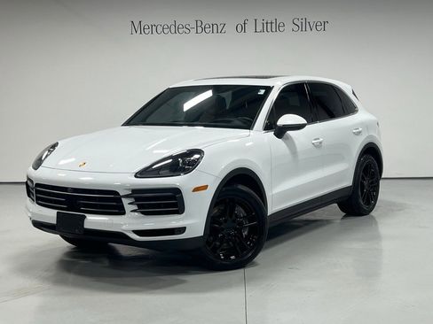 Used 2023 Porsche Cayenne image 1