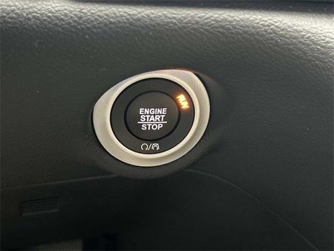 Used 2020 Chrysler Pacifica Touring-L w/ Advanced Safetytec Group image 36