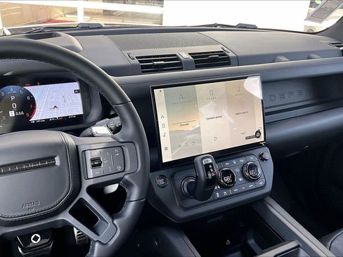 New 2026 Land Rover Defender 110 OCTA image 7