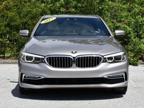 Used 2017 BMW 530i RWD image 9