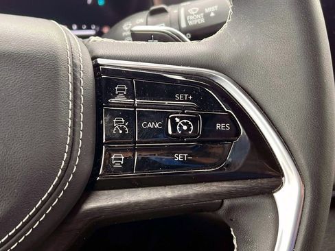 Used 2022 Jeep Grand Cherokee Overland image 23