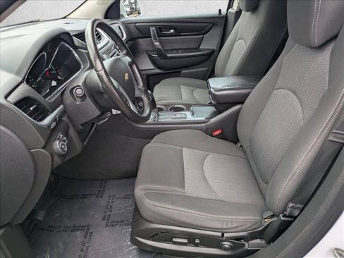 Used 2017 Chevrolet Traverse LT AWD/4WD image 16
