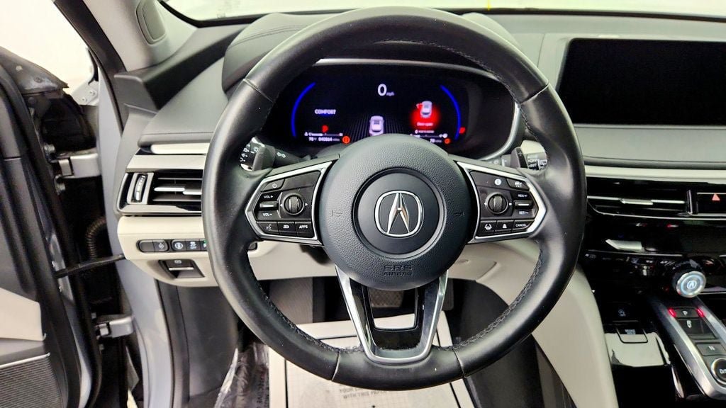 Used 2023 Acura MDX w/ Technology Package FWD image 14