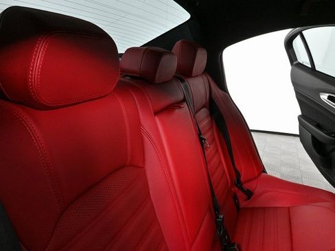 Used 2024 Alfa Romeo Giulia Quadrifoglio image 21