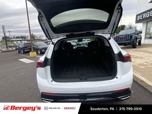 Certified 2025 Buick Envision Sport Touring image 29