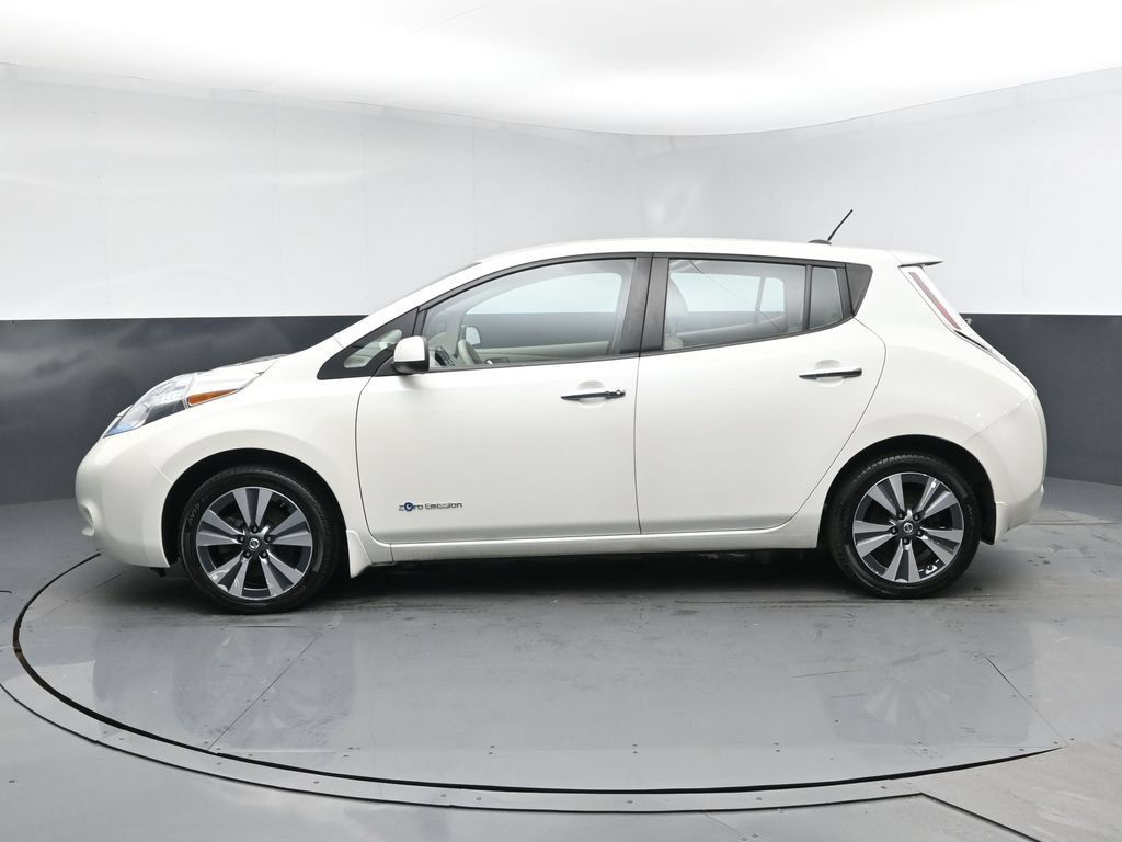 Used 2017 Nissan Leaf SV FWD image 3