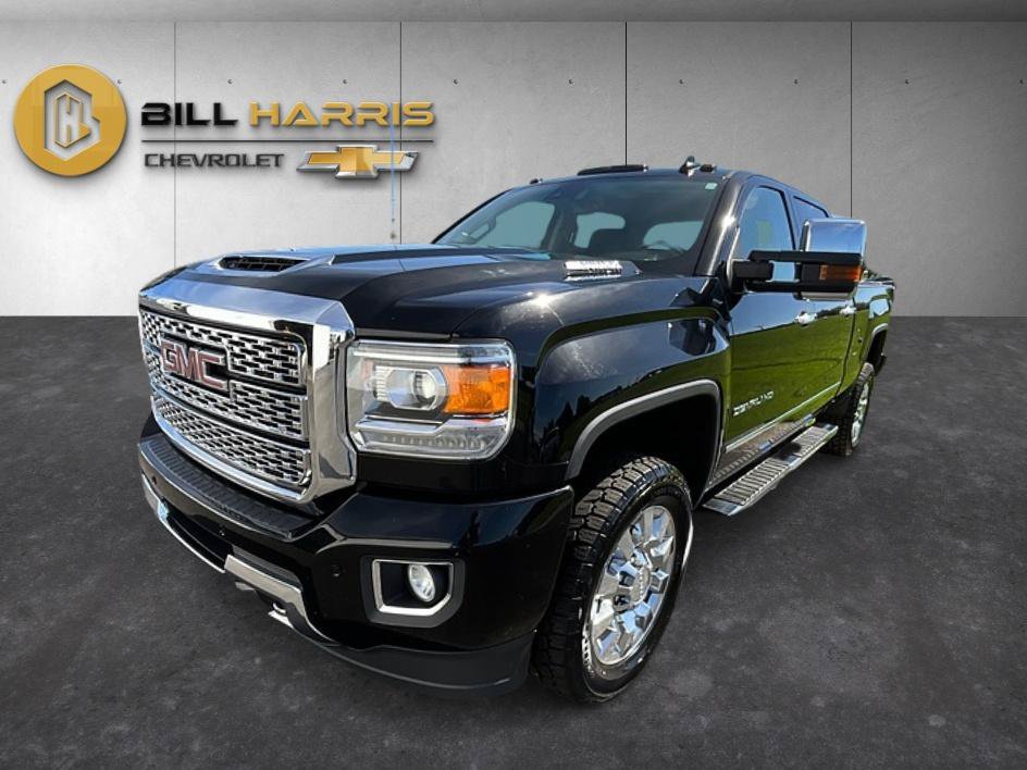 Used 2018 GMC Sierra 2500 Denali w/ Duramax Plus Package AWD/4WD image 1