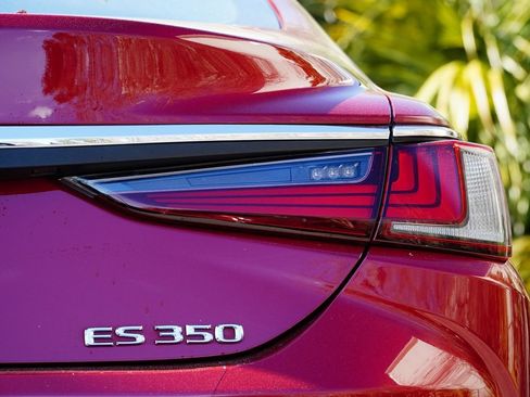 Used 2021 Lexus ES 350 w/ Premium Package image 8