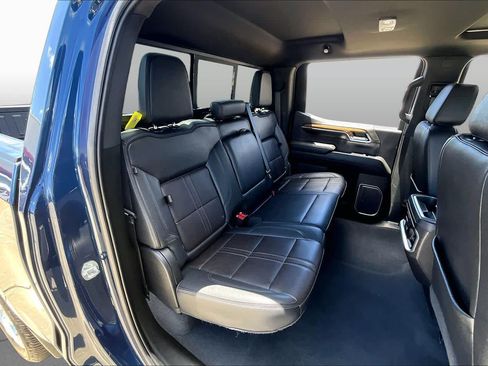 Used 2022 Chevrolet Silverado 1500 High Country w/ High Country Premium Package RWD image 20