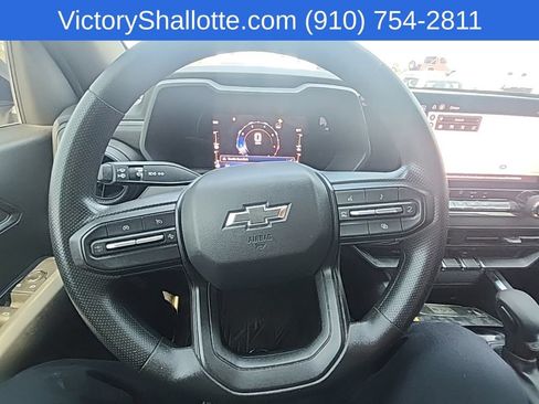 Used 2023 Chevrolet Colorado Trail Boss w/ Technology Package AWD/4WD image 10