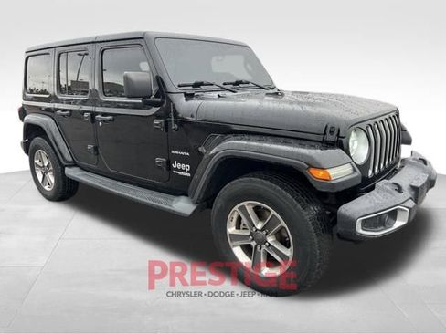 Used 2018 Jeep Wrangler Unlimited Sahara w/ Dual Top Group image 5