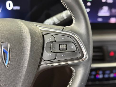 Used 2024 Buick Encore GX Avenir AWD/4WD image 13