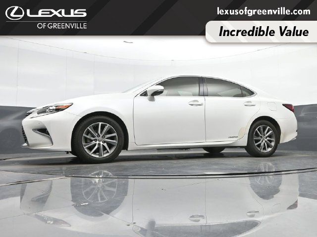 Used 2017 Lexus ES 300h w/ Luxury Package FWD image 43