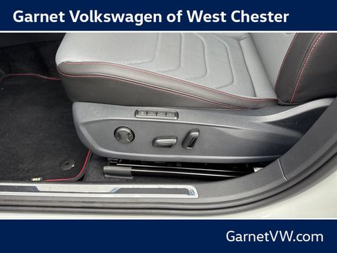 New 2026 Volkswagen Jetta GLI Autobahn FWD image 9