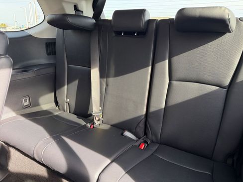 Used 2025 Toyota Grand Highlander LE image 30