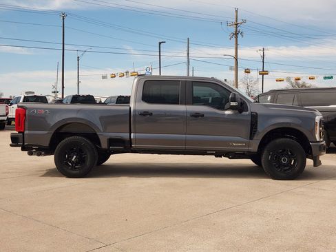 New 2026 Ford F250 XL w/ STX Appearance Package AWD/4WD image 7