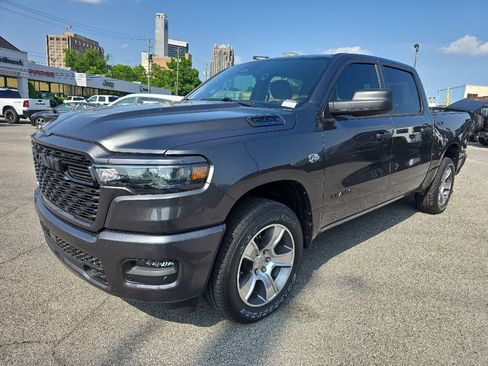 New 2026 RAM 1500 Express AWD/4WD image 7