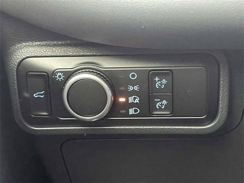 Certified 2025 Ford Explorer Active image 19