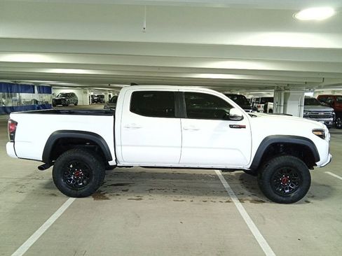 Used 2019 Toyota Tacoma TRD Pro AWD/4WD image 3