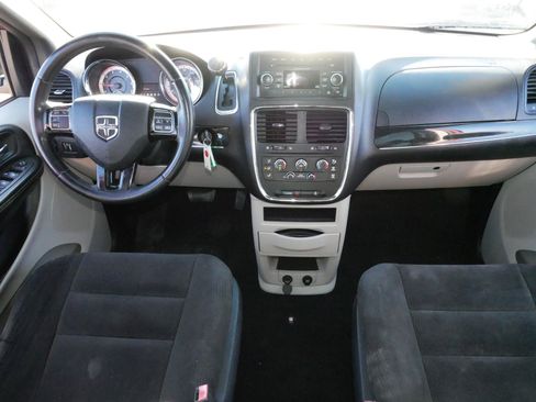 Used 2014 Dodge Grand Caravan SE image 10