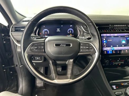 Used 2022 Jeep Grand Cherokee L Limited image 14