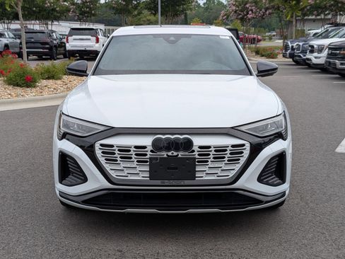 Used 2024 Audi Q8 e-tron Prestige w/ Prestige Package AWD/4WD image 8
