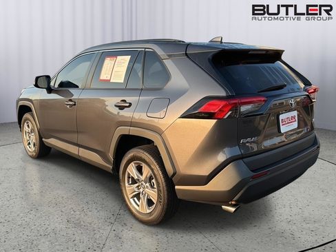 Certified 2023 Toyota RAV4 XLE w/ Convenience Package FWD image 4