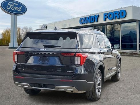 New 2025 Ford Explorer Active w/ Active Comfort Package image 4