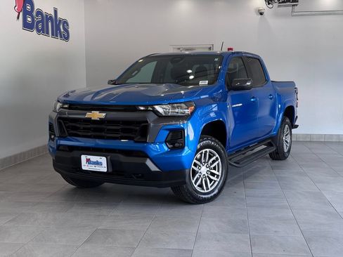 Certified 2023 Chevrolet Colorado LT w/ LT Convenience Package AWD/4WD image 2