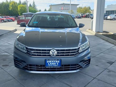 Used 2017 Volkswagen Passat 1.8T R-Line w/ R-Line Lighting Package FWD image 2
