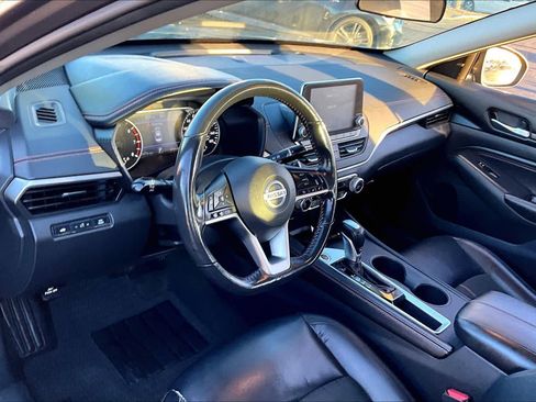 Used 2022 Nissan Altima 2.0 SR image 14