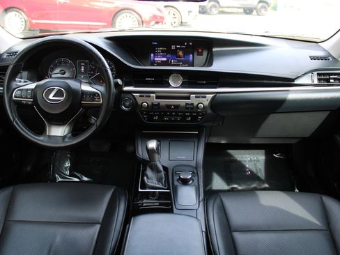 Used 2016 Lexus ES 350 w/ Accessory Package 2 FWD image 11