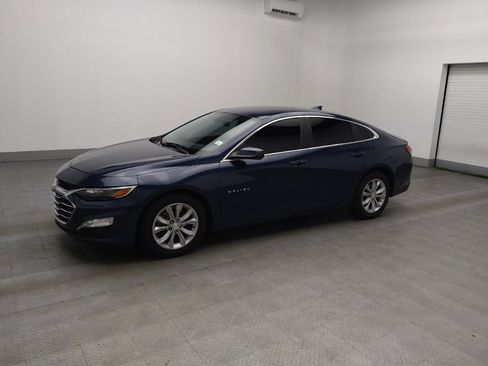 Used 2020 Chevrolet Malibu LT FWD image 2