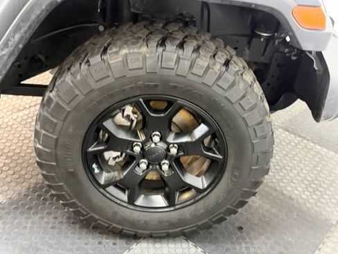 Used 2021 Jeep Wrangler Unlimited Sport AWD/4WD image 13