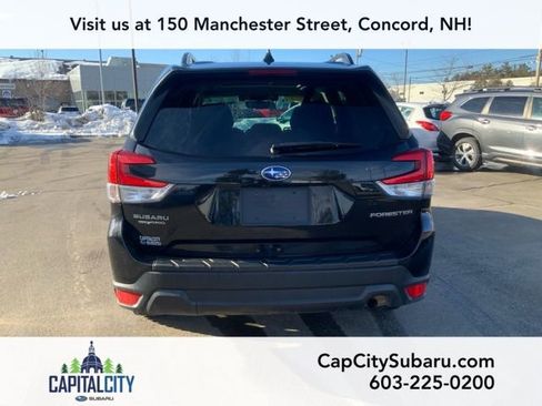 Used 2021 Subaru Forester Premium image 5