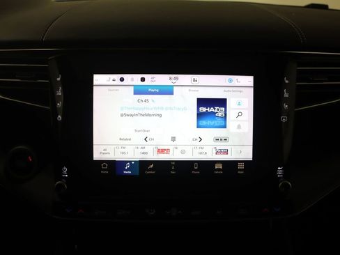 Used 2023 Jeep Wagoneer Series II w/ Premium Group I image 13