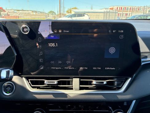 Used 2025 Chevrolet Equinox LT image 16