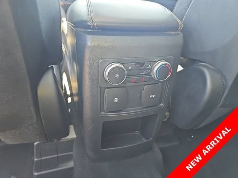 Used 2020 Ford Explorer XLT w/ Equipment Group 202A AWD/4WD image 9