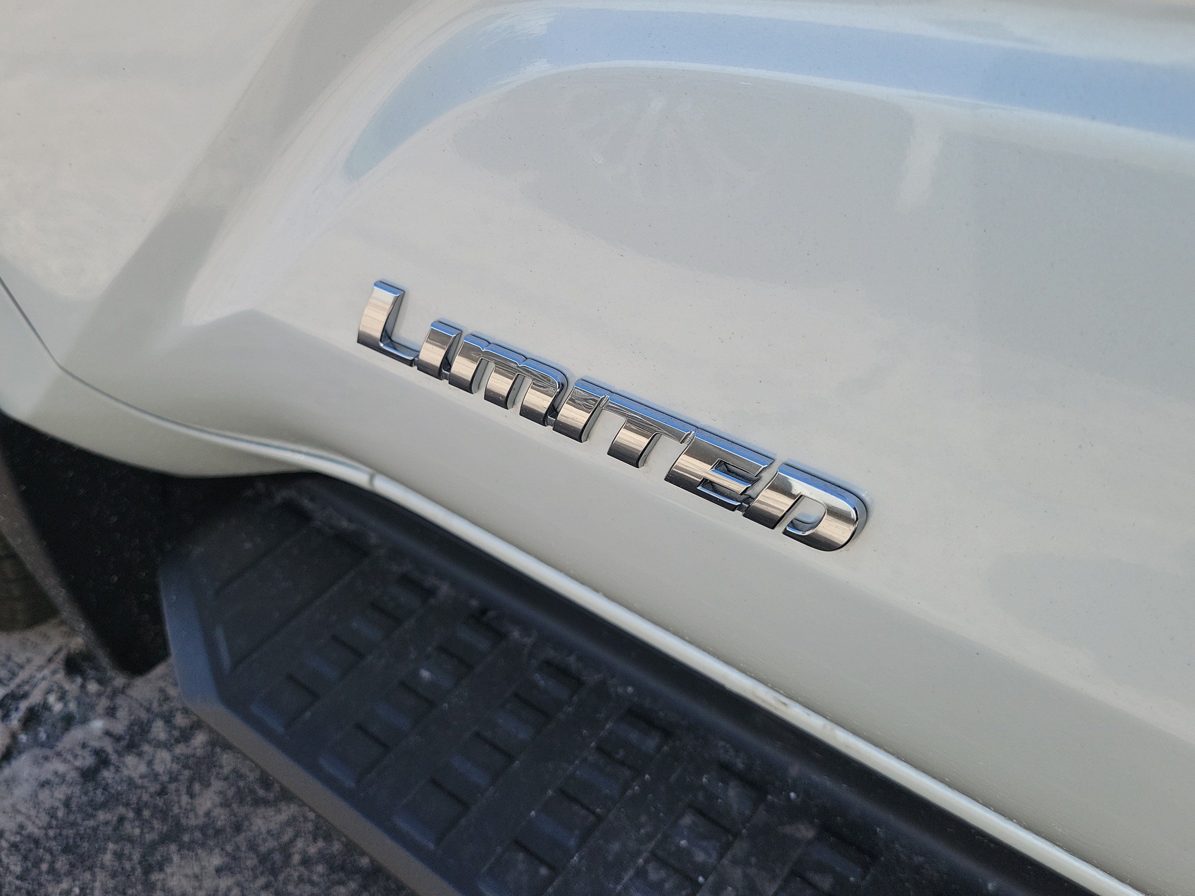 Used 2026 Toyota 4Runner Limited AWD/4WD image 5